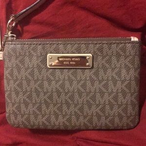 Micheal Kors Wristlet